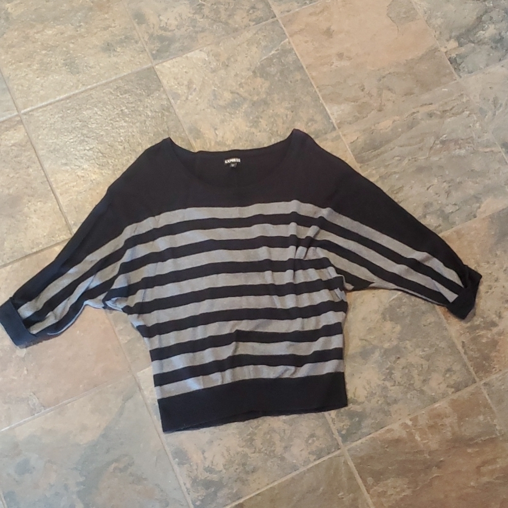 Express* Sweater - Picture 7 of 8